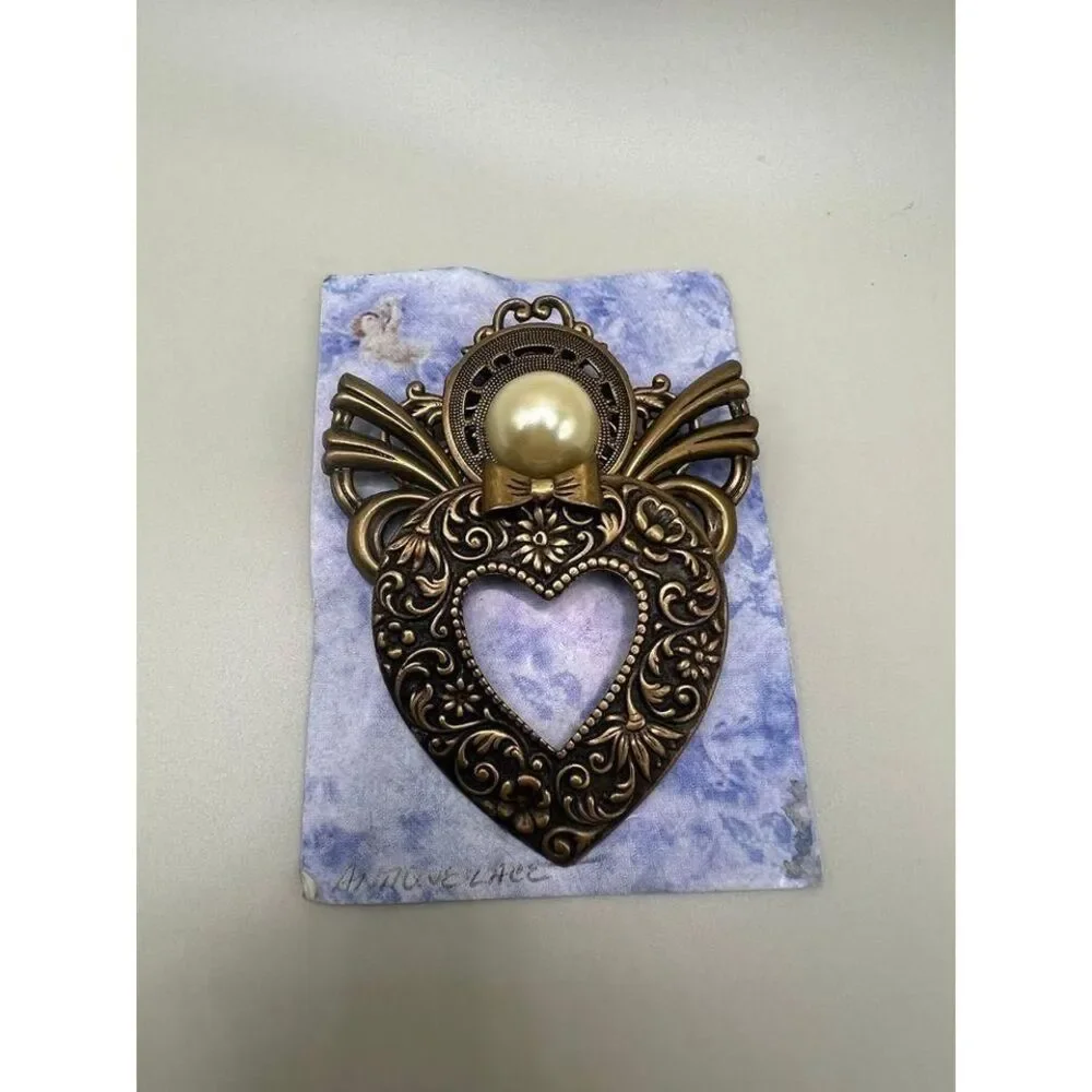 Brooch Jane‎ Davis vintage